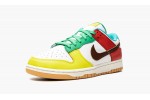 NIKE
DUNK LOW
Free 99 - White