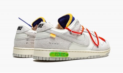 NIKE
DUNK LOW
Off White - Lot 13 of 50