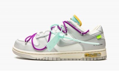 NIKE
NIKE DUNK LOW
Off-White - Lot 21