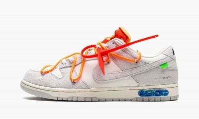 NIKE
NIKE DUNK LOW OFF-WHITE
LOT 31/50