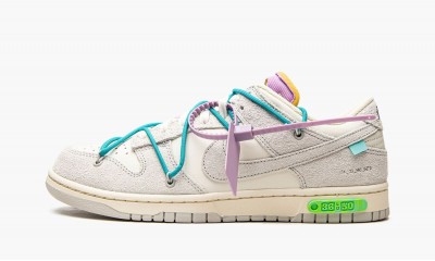 NIKE
NIKE DUNK LOW
Lot 36 - Off White
