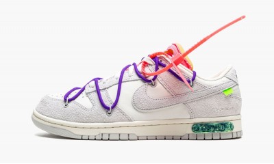 NIKE
NIKE DUNK LOW
THE LOT 15/50