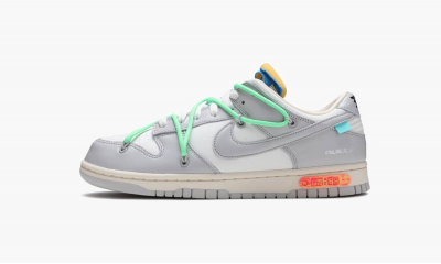 NIKE DUNK LOW
Off White - Lot 26