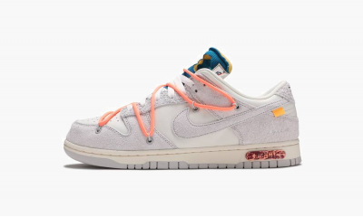 NIKE DUNK LOW
Off White - Lot 19 of 50