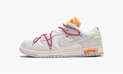 NIKE DUNK LOW
Off White - Lot 35