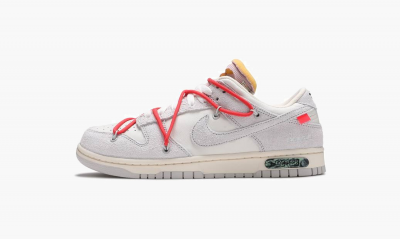NIKE DUNK LOW
Off White - Lot 33