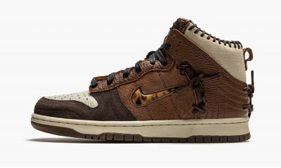 NIKE
DUNK HIGH
Bodega - Legend
