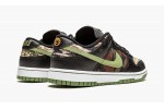 NIKE
DUNK LOW
Black Multi-Camo