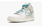 NIKE
DUNK HIGH SE
First Use - Green Noise