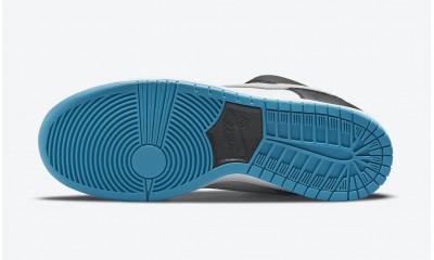 Nike SB Dunk Low “Laser Blue”