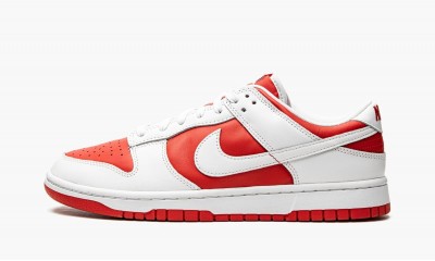 NIKE DUNK LOW
University Red 2021