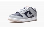 NIKE
WMNS DUNK LOW SP
College Navy Grey