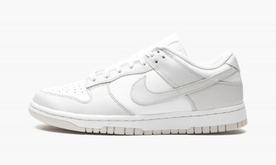 NIKE
DUNK LOW WMNS
Photon Dust