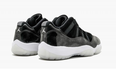 JORDAN
AIR JORDAN 11 RETRO LOW
Barons