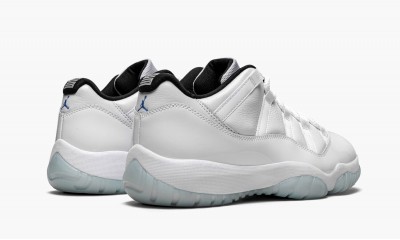 JORDAN
AIR JORDAN 11 RETRO LOW
Legend Blue