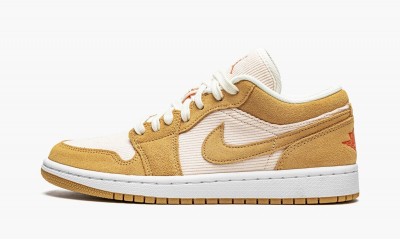 JORDAN
WMNS AIR JORDAN 1 LOW SE
Corduroy &amp; Suede
