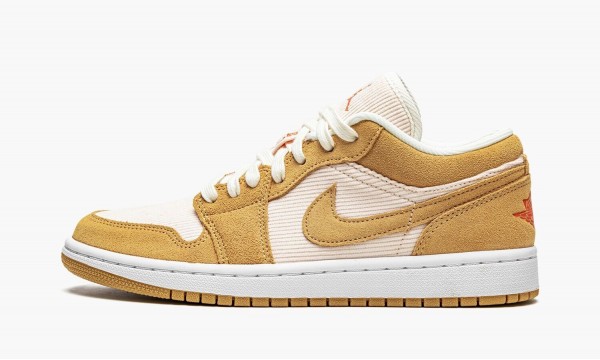 JORDAN
WMNS AIR JORDAN 1 LOW SE
Corduroy &amp; Suede