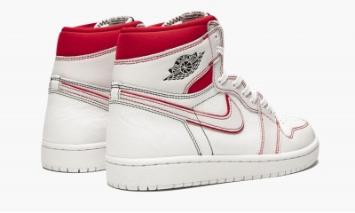 JORDAN
AIR JORDAN 1 RETRO HIGH OG
Phantom