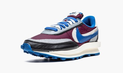 NIKE
LDWAFFLE
Undercover x Sacai - Night Maroon