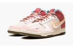 NIKE
DUNK MID
Social Status - Strawberry Chocolate