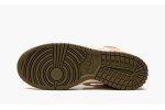 NIKE
DUNK MID
Social Status - Strawberry Chocolate
