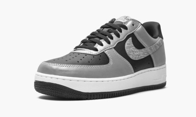 NIKE
NIKE AIR FORCE 1 LOW
Silver Snake