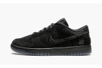 NIKE
DUNK LOW SP
Undefeated - Black