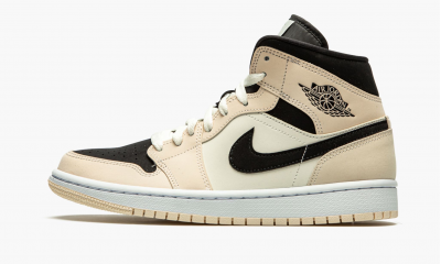 Jordan WMNS AIR JORDAN 1 MID
Guava Ice
