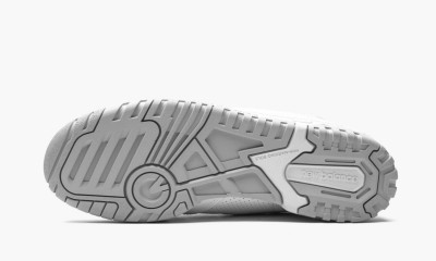 NEW BALANCE
BB 550
White / Grey