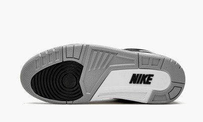 JORDAN
AIR JORDAN 3
Tinker Hatfield