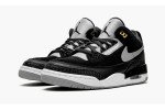 JORDAN
AIR JORDAN 3
Tinker Hatfield