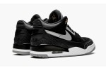 JORDAN
AIR JORDAN 3
Tinker Hatfield