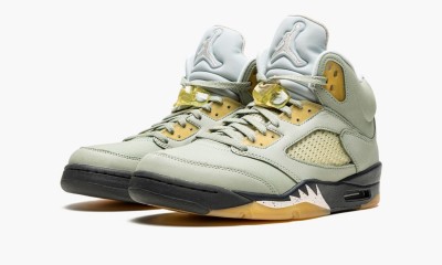JORDAN
AIR JORDAN 5 RETRO
Jade Horizon