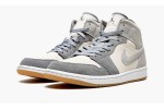 JORDAN
AIR JORDAN 1 MID SE
Coconut Milk