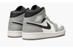 JORDAN
AIR JORDAN 1 MID
Light Smoke Grey 2.0