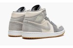 JORDAN
AIR JORDAN 1 MID SE
Coconut Milk