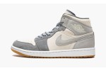 JORDAN
AIR JORDAN 1 MID SE
Coconut Milk