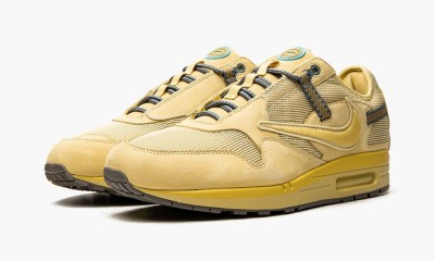 NIKE
AIR MAX 1
Travis Scott - Saturn Gold