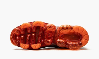 NIKE
AIR VAPORMAX 2019