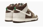 NIKE
DUNK HIGH
Light Chocolate
