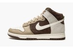 NIKE
DUNK HIGH
Light Chocolate