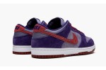 NIKE
DUNK LOW RETRO SP
Plum