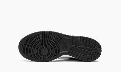 NIKE
DUNK HIGH 
Black/White